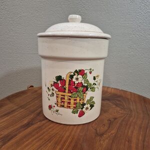 Cindy Sims Ceramic Cookie Jar with Lid Strawberry Basket Fruit Flower Garden